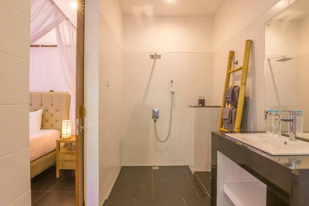 Villa Hidden Pearl, With Private Cook And Pool Karangasem  Bagian luar foto